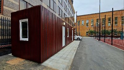 Блок-контейнер Москва на заказ в индивидуальном исполнении - внешний вид декоративного фасада