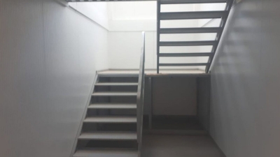 Монтаж быстровозводимого здания - Штаб строительства - Лестница
